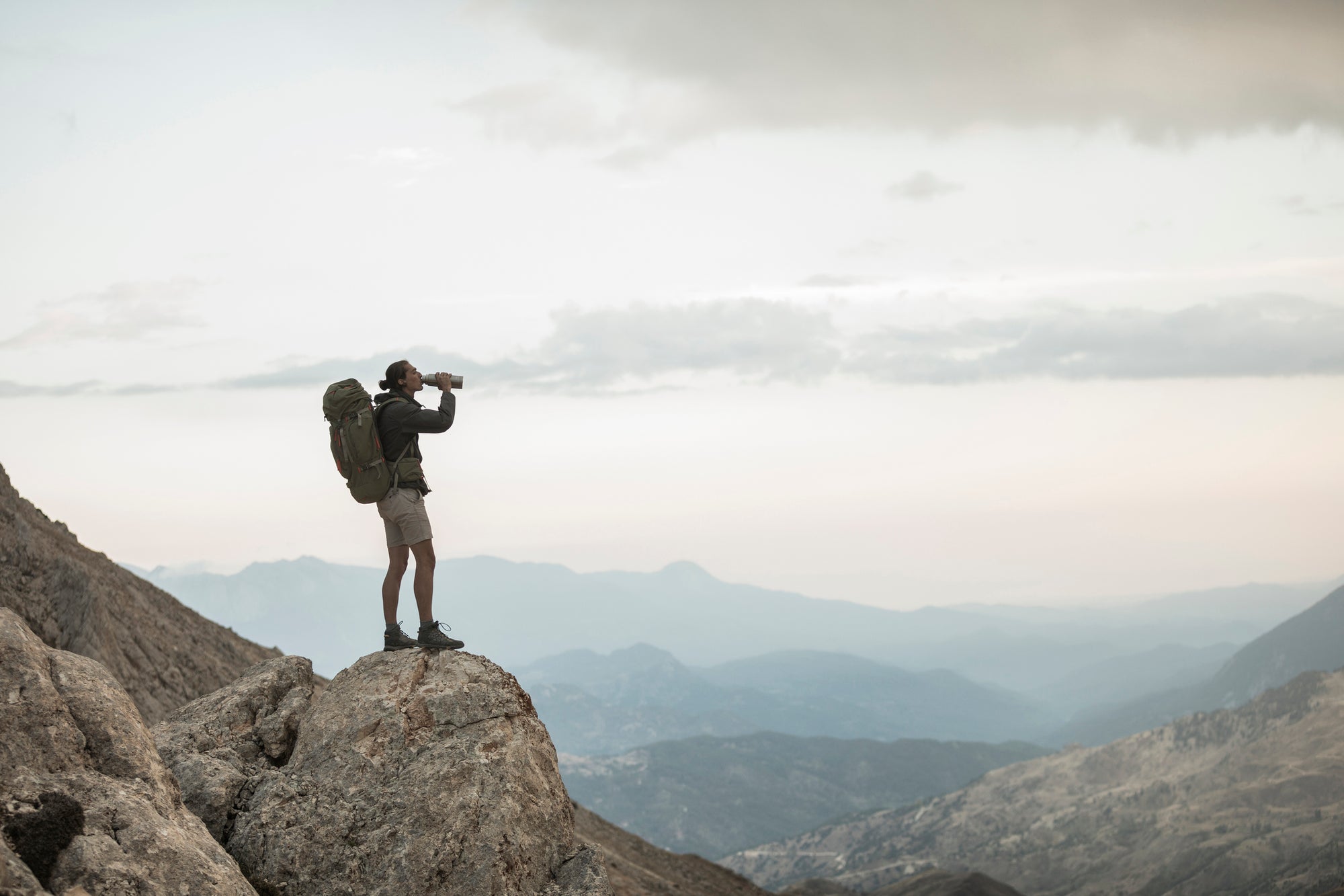 Staying Hydrated During Warm Weather Hiking with Vitalyte